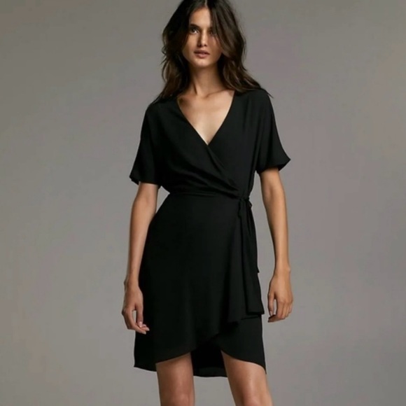 Floral Aritzia Babaton Wrap Dress - only worn once! - Picture 1 of 3